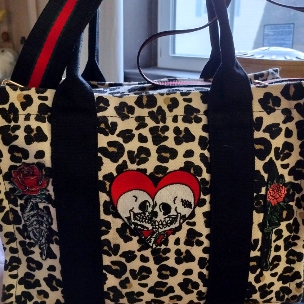Cheetah 🐆 Print Crossbody Tote Bag